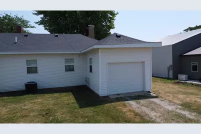 100 E Lyle Street, Milford, IL 60953 - Photo 5