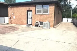 14240 S Manistee Ave, Burnham, IL 60633 - Photo 19