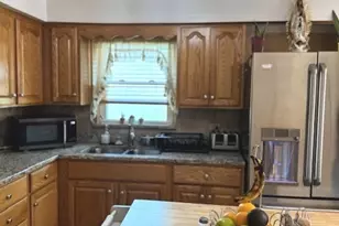 14240 S Manistee Ave, Burnham, IL 60633 - Photo 7