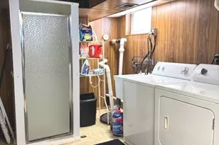 14240 S Manistee Ave, Burnham, IL 60633 - Photo 17