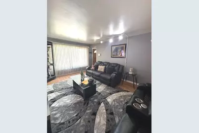 14240 S Manistee Avenue, Burnham, IL 60633 - Photo 5