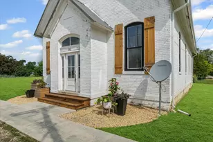 291 E Main St, Wellington, IL 60973 - Photo 3