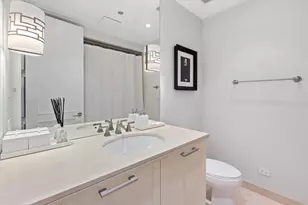 159 E Walton Pl, Chicago, IL 60611 - Photo 25