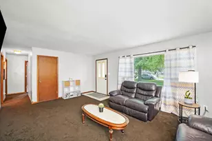 6846 S James Dr, Rochelle, IL 61068 - Photo 9