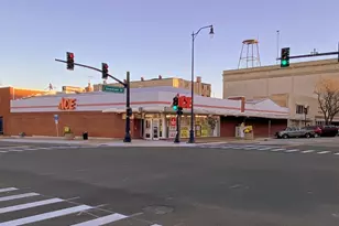 239 N Genesee St, Waukegan, IL 60085 - Photo 1