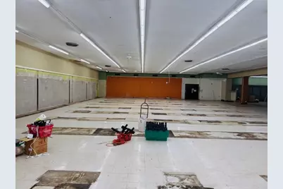 239 N Genesee Street, Waukegan, IL 60085 - Photo 5