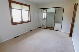 517 Hingham Ln, Schaumburg, IL 60193 - Photo 15