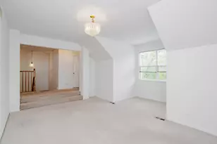 800 Linden Cir, Hoffman Estates, IL 60169 - Photo 11