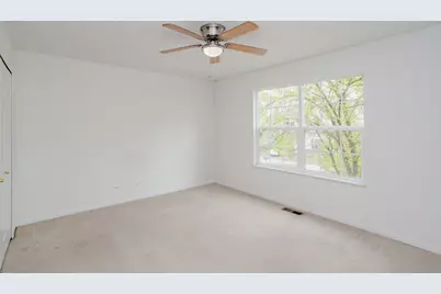 800 Linden Circle, Hoffman Estates, IL 60169 - Photo 19