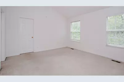 800 Linden Circle, Hoffman Estates, IL 60169 - Photo 13