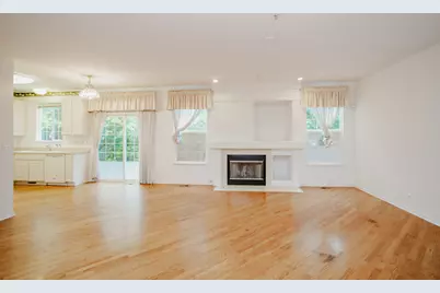 800 Linden Circle, Hoffman Estates, IL 60169 - Photo 5