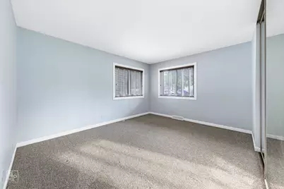 636 Forum Drive, Roselle, IL 60172 - Photo 7