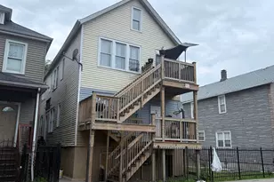 8822 S Exchange Ave, Chicago, IL 60617 - Photo 3