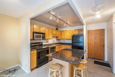 211 E Ohio Street #2011, Chicago, IL 60611 - Photo 5