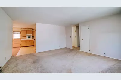 100 W Herron Court, Watseka, IL 60970 - Photo 5