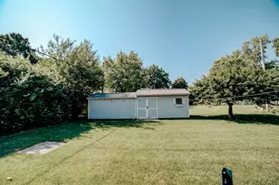 100 W Herron Ct, Watseka, IL 60970 - Photo 27