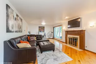 134 Country Club Dr, Bloomingdale, IL 60108 - Photo 3