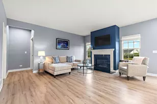 2019 Royalglen Dr, New Lenox, IL 60451 - Photo 7