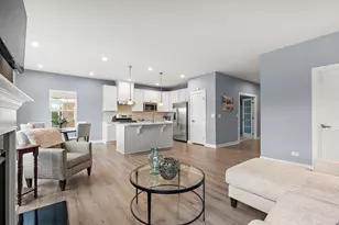 2019 Royalglen Dr, New Lenox, IL 60451 - Photo 9