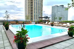 777 N Michigan Ave, Chicago, IL 60611 - Photo 5