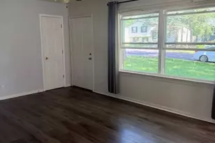 324 Elmwood Ln, Antioch, IL 60002 - Photo 5