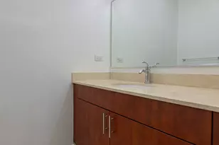 757 N Orleans St, Chicago, IL 60654 - Photo 15