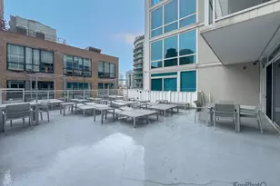 757 N Orleans St, Chicago, IL 60654 - Photo 29