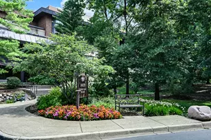 1409 Burr Oak Rd, Hinsdale, IL 60521 - Photo 1