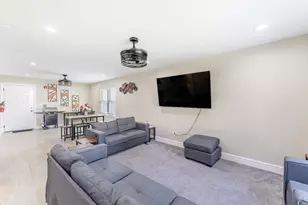 1006 Summit St, Joliet, IL 60435 - Photo 3