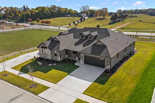 11049 Lizmore Ln, Orland Park, IL 60467 - Photo 3