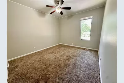 899 Carl Avenue, Elgin, IL 60120 - Photo 7