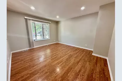 899 Carl Avenue, Elgin, IL 60120 - Photo 5