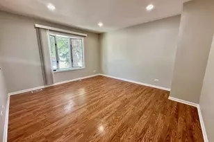 899 Carl Ave, Elgin, IL 60120 - Photo 5