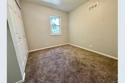 899 Carl Avenue, Elgin, IL 60120 - Photo 9