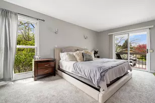 2101 Valley Lo Ln, Glenview, IL 60025 - Photo 11