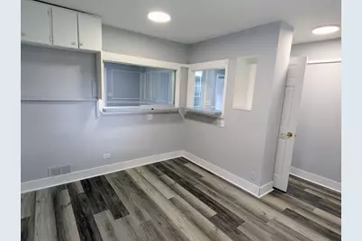 1S085 Summit Avenue, Oakbrook Terrace, IL 60181 - Photo 7