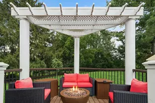 8120 Woodside Ln, Burr Ridge, IL 60527 - Photo 21