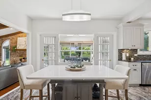 8120 Woodside Ln, Burr Ridge, IL 60527 - Photo 7