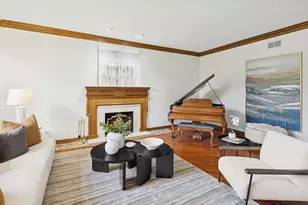 8120 Woodside Ln, Burr Ridge, IL 60527 - Photo 3