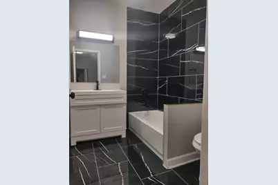 11531 S Perry Avenue, Chicago, IL 60628 - Photo 5