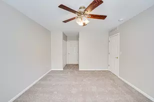 2427 Stoughton Cir, Aurora, IL 60502 - Photo 13