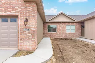 1922 Dunraven Rd, Bloomington, IL 61704 - Photo 51