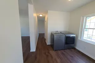 1902 W 1st St, Dixon, IL 61021 - Photo 9