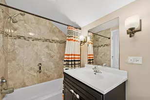 180 1st St, Crystal Lake, IL 60014 - Photo 15