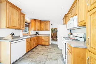 13520 Idlewild Dr, Orland Park, IL 60462 - Photo 9