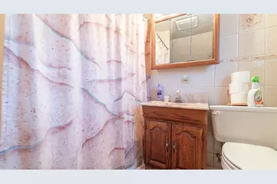 10747 S Avenue H, Chicago, IL 60617 - Photo 15