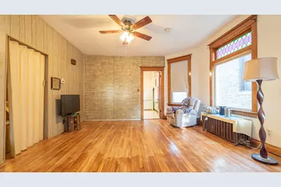 10747 S Avenue H, Chicago, IL 60617 - Photo 5
