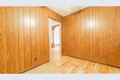 10747 S Avenue H, Chicago, IL 60617 - Photo 17