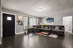 251 W 10th St, Chicago Heights, IL 60411 - Photo 3