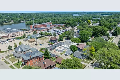 213 Crawford Avenue, Dixon, IL 61021 - Photo 13